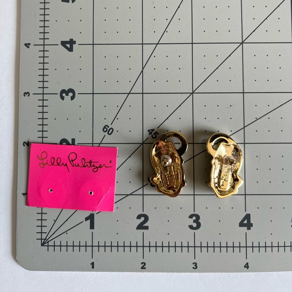NEW LILLY PULITZER Leopard Post Earrings in Gold Metallic - Picture 4 of 7